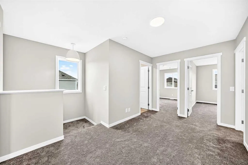 76 Mercado Road SE