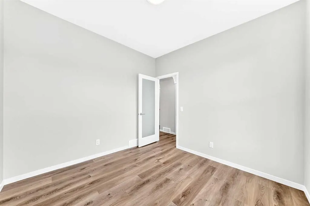 76 Mercado Road SE