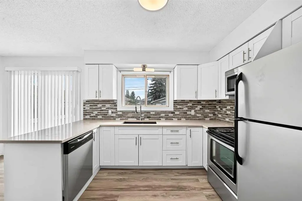 2016 46 Street SE