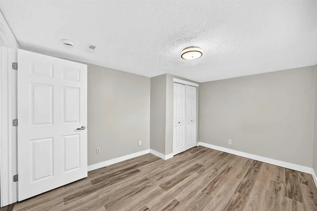 2016 46 Street SE