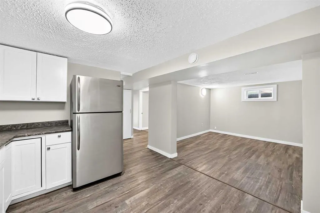 2016 46 Street SE