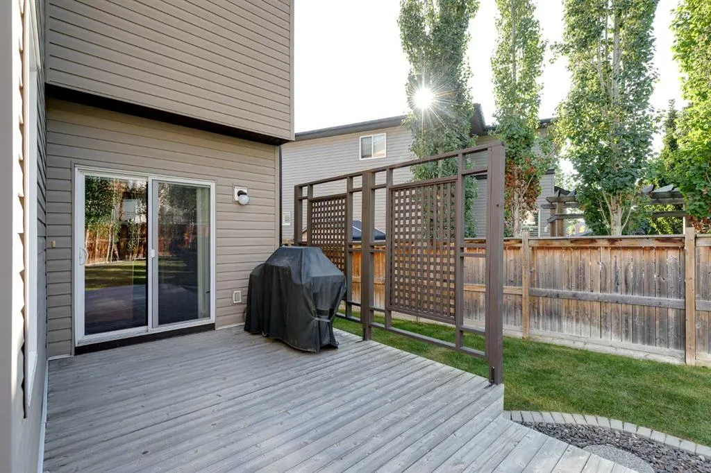 62 Panamount Plaza NW