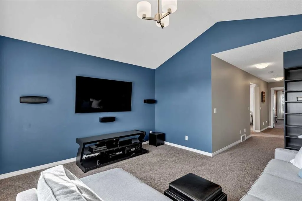 62 Panamount Plaza NW