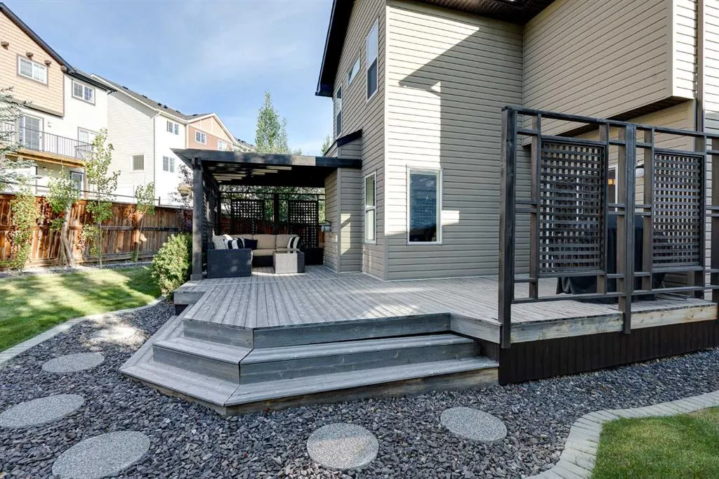 62 Panamount Plaza NW