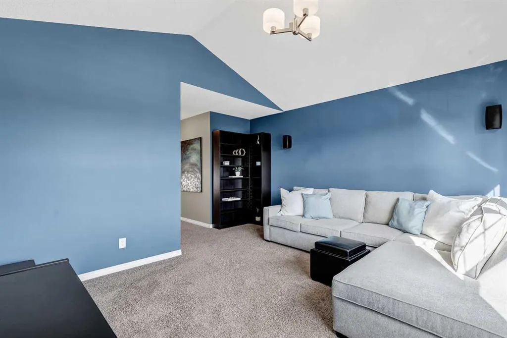 62 Panamount Plaza NW
