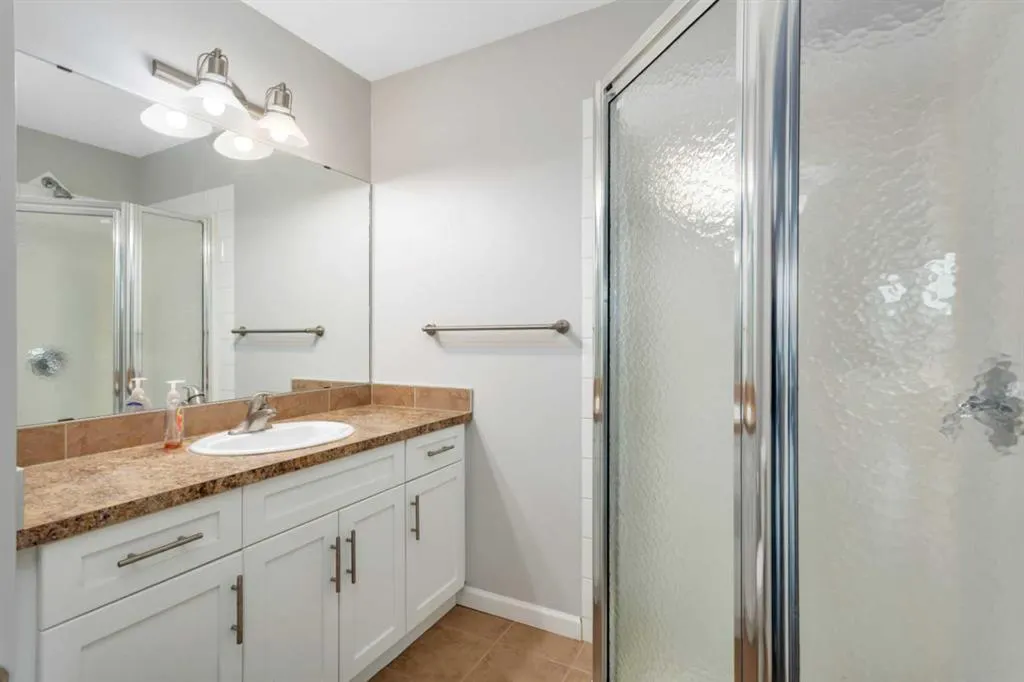 5040 53 Street #321
