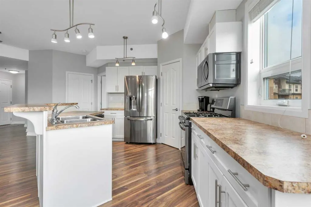 5040 53 Street #321