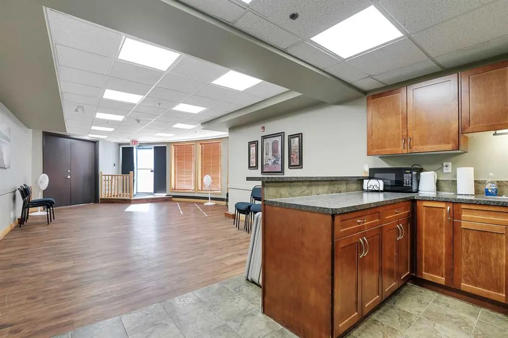 5040 53 Street #321