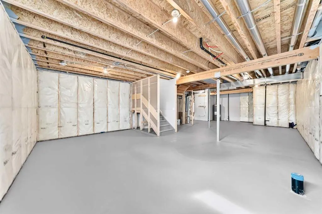 87 Mercado Crescent SE