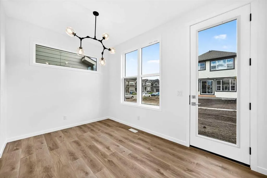551 Mercado Avenue SE
