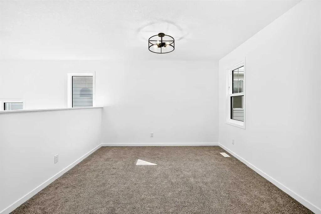 551 Mercado Avenue SE