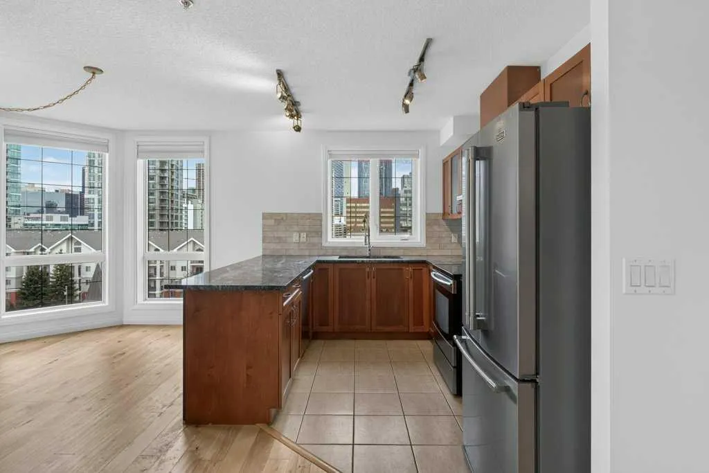 108 15 Avenue SE #707