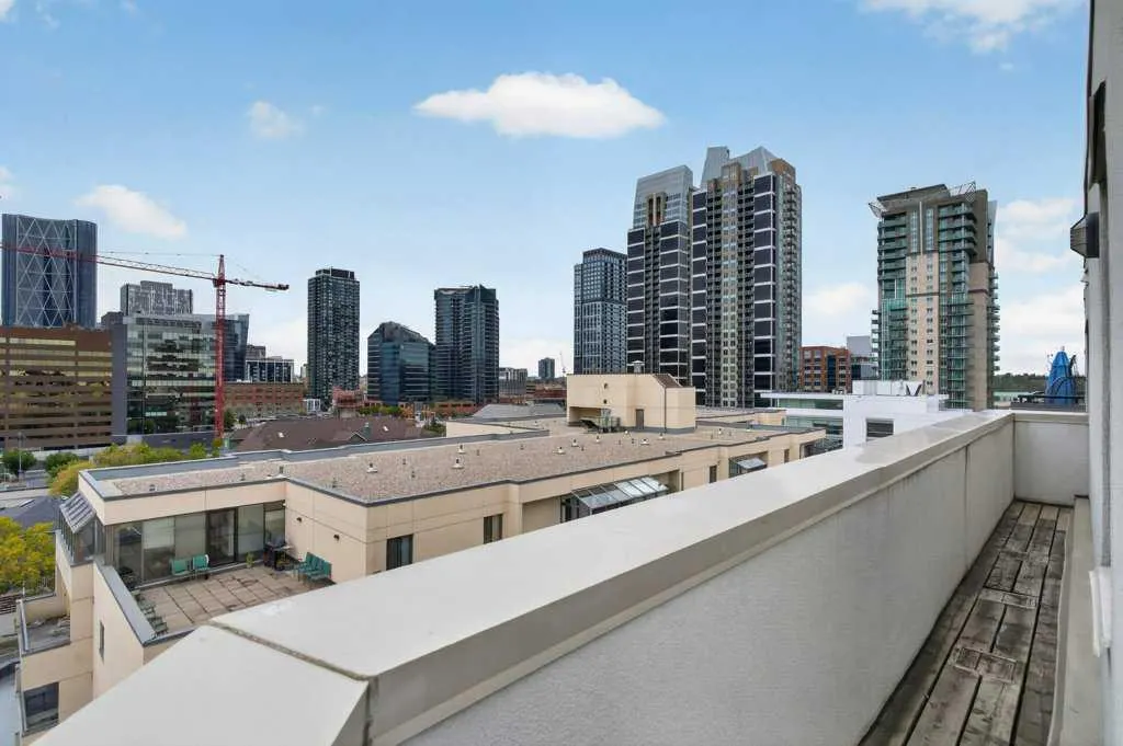 108 15 Avenue SE #707