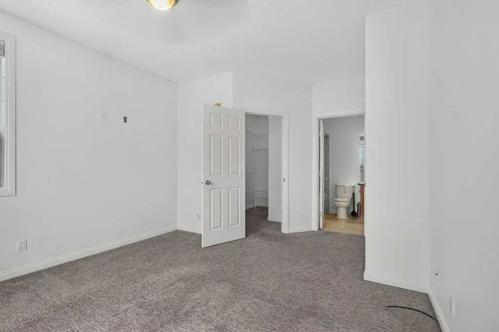 108 15 Avenue SE #707