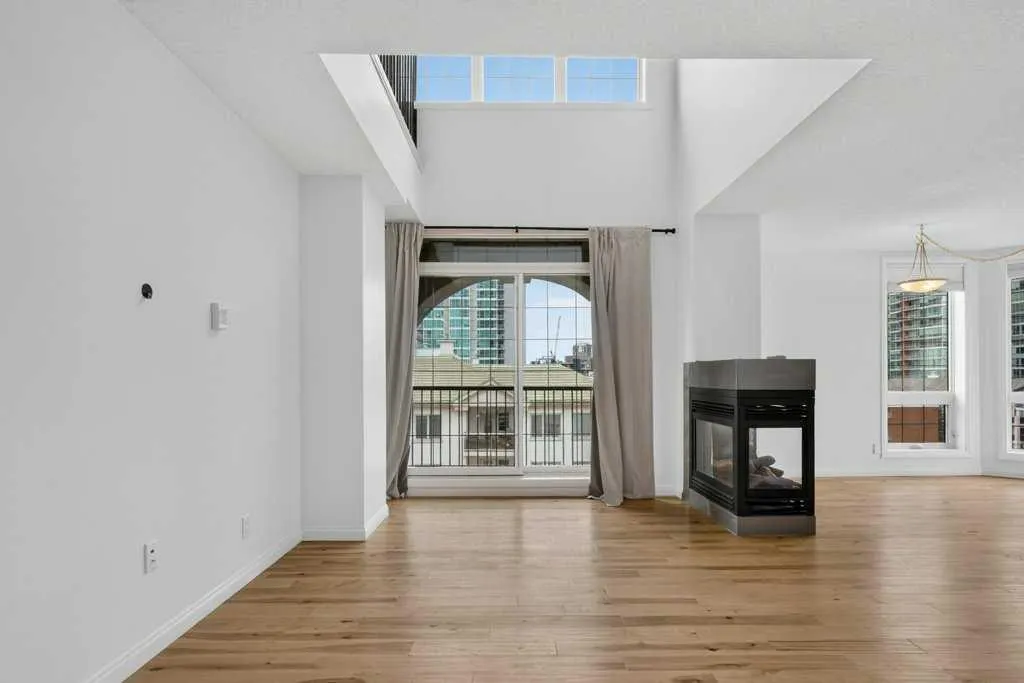 108 15 Avenue SE #707