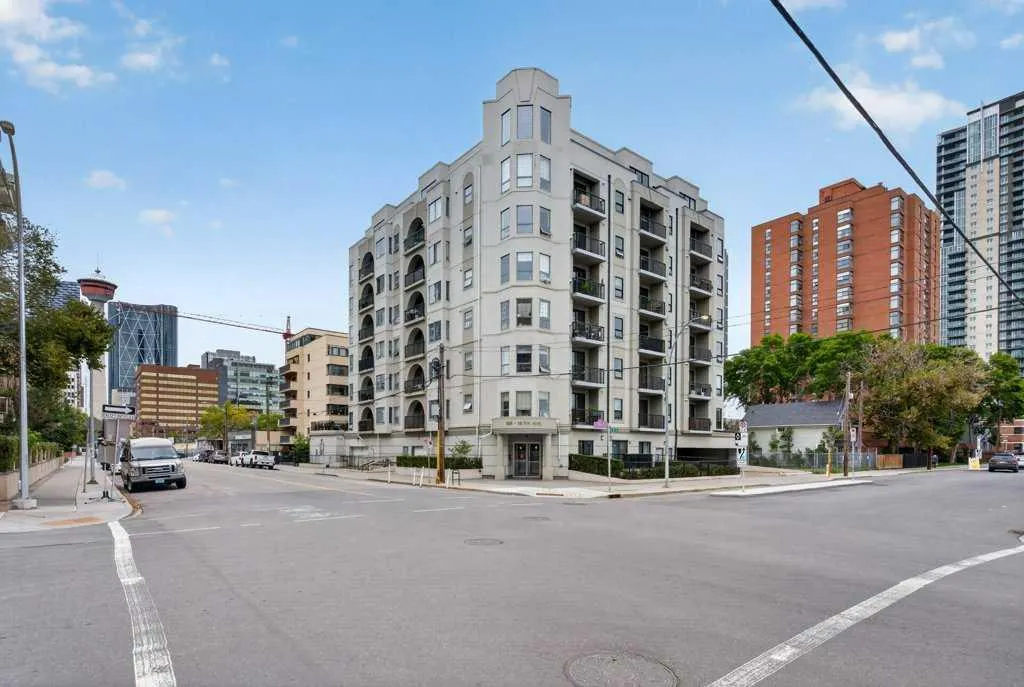 108 15 Avenue SE #707