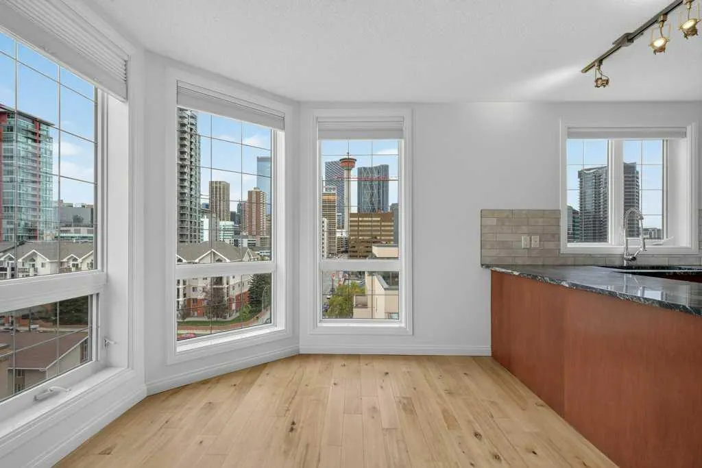 108 15 Avenue SE #707