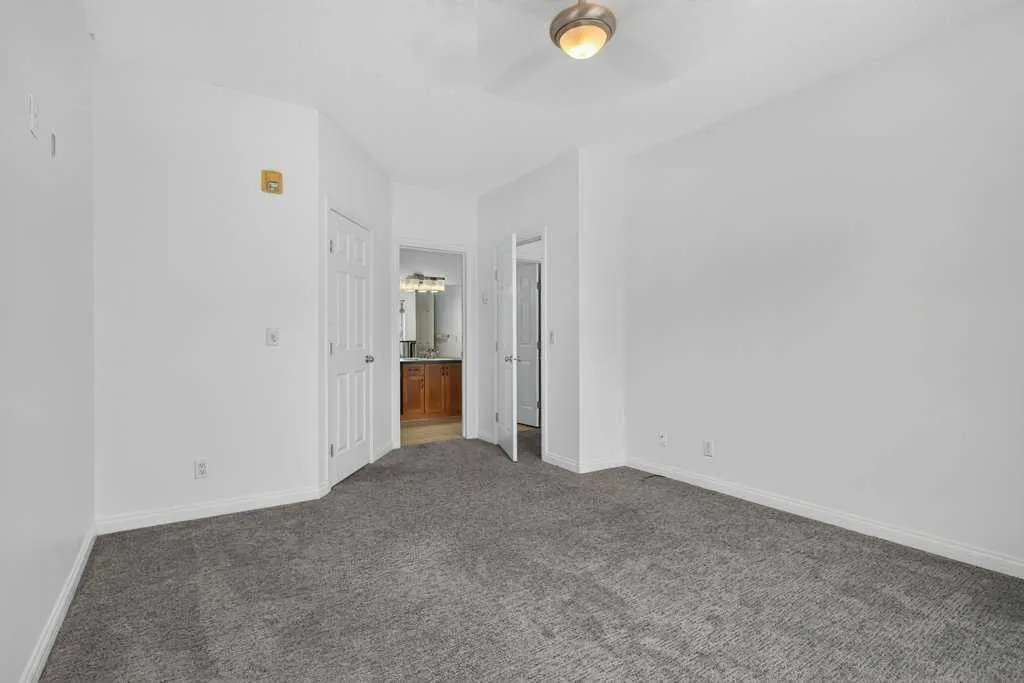 108 15 Avenue SE #707