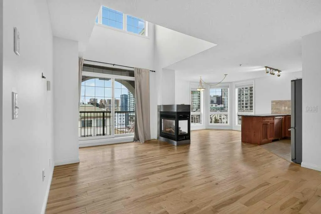 108 15 Avenue SE #707