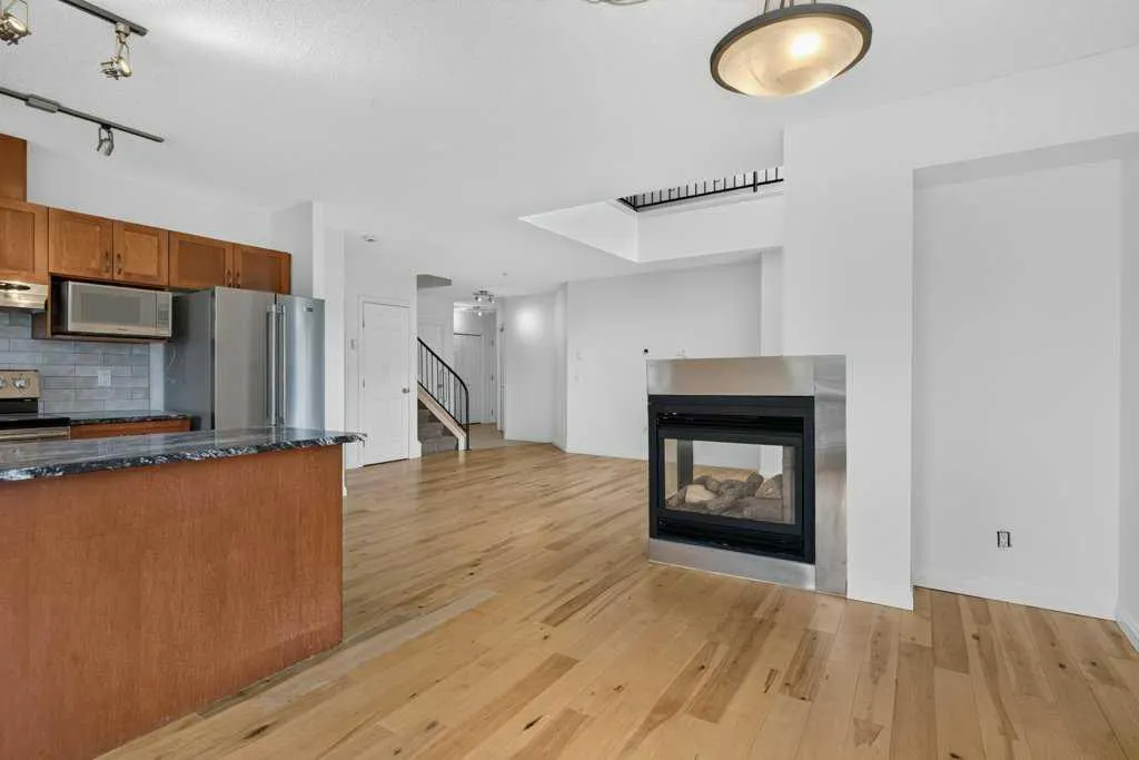 108 15 Avenue SE #707