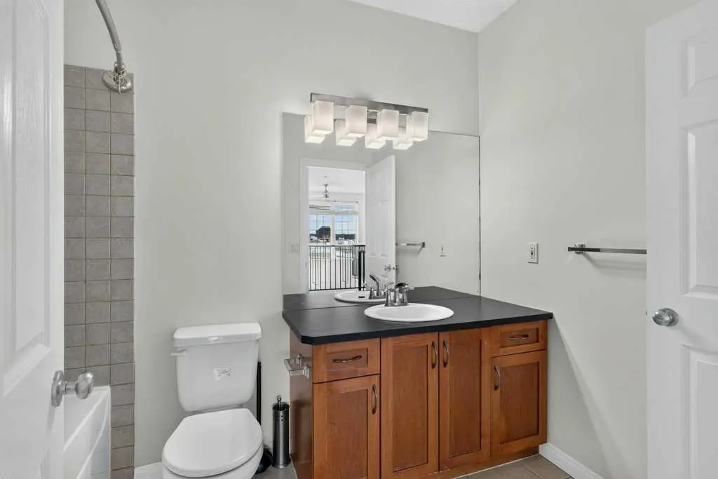 108 15 Avenue SE #707