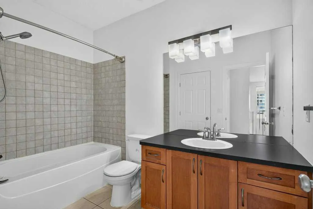 108 15 Avenue SE #707