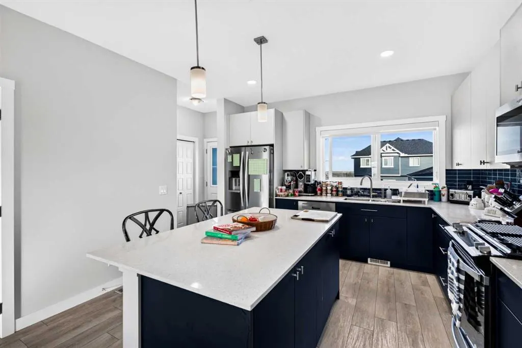 150 Edith Green NW