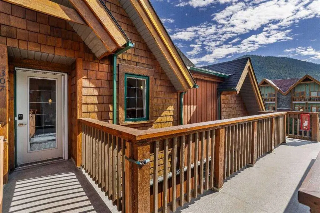 343 Marten Street #307