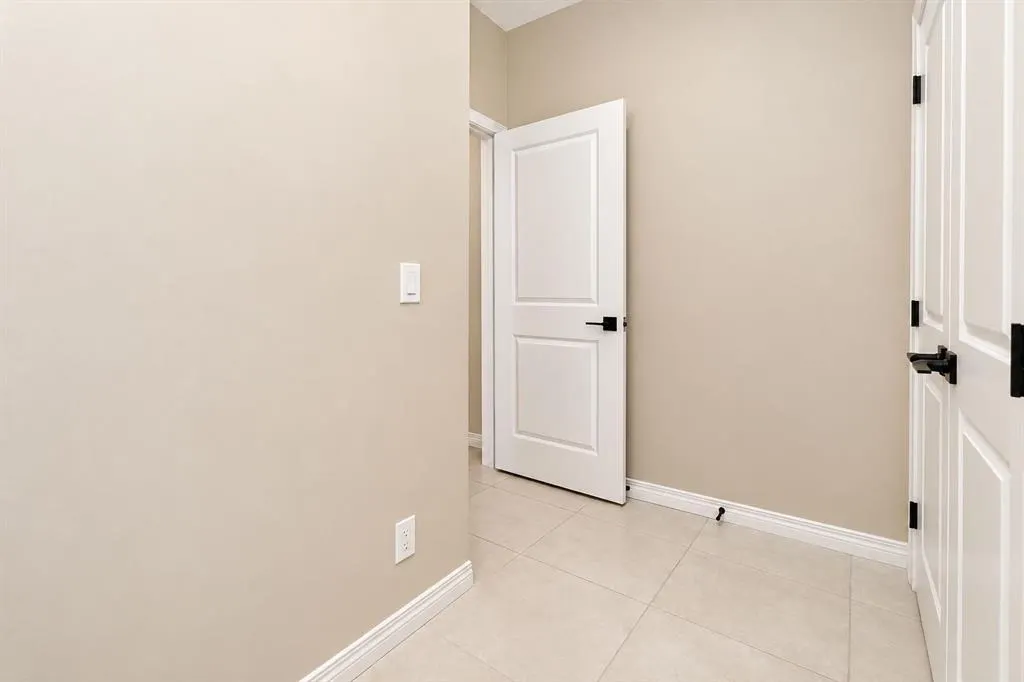 56 Corner Glen Green NE