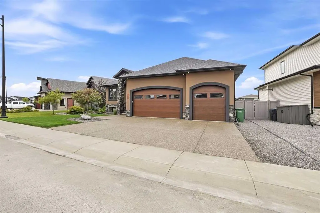 73 Lundberg Crescent