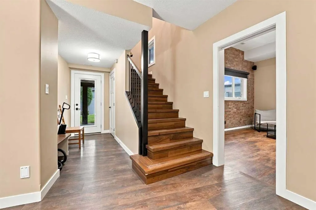 73 Lundberg Crescent