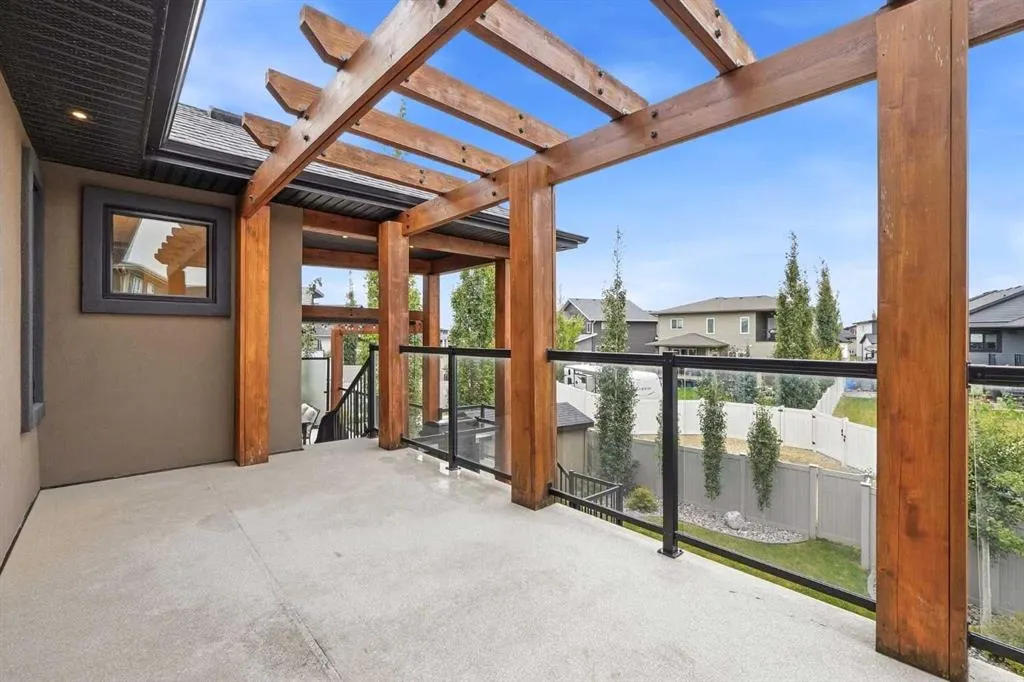 73 Lundberg Crescent