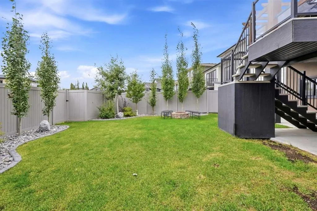73 Lundberg Crescent