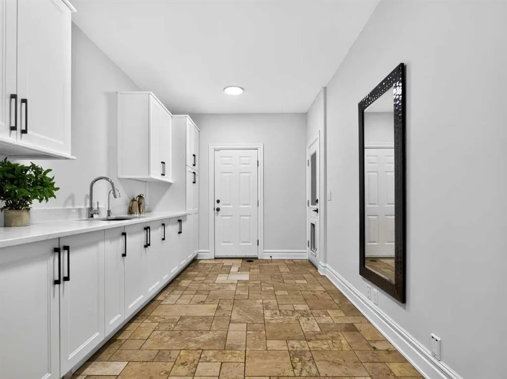 33 Longeway Place