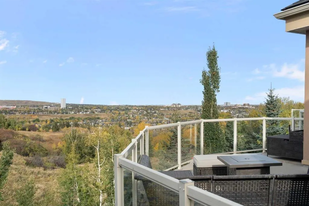 6 Hemlock Crescent SW #405