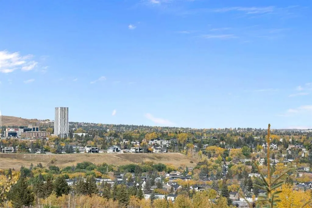 6 Hemlock Crescent SW #405