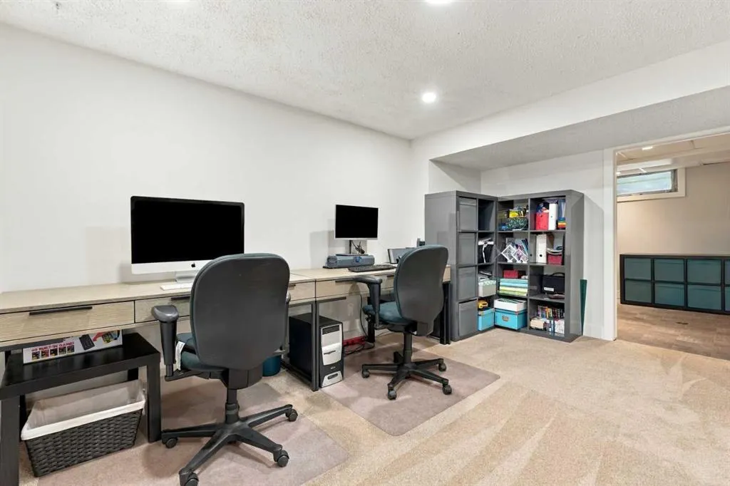 137 Lissington Drive SW