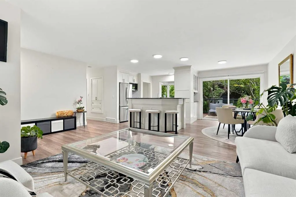 137 Lissington Drive SW