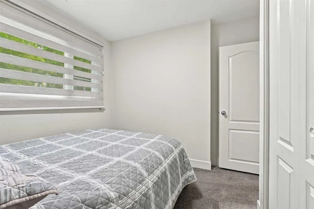 137 Lissington Drive SW