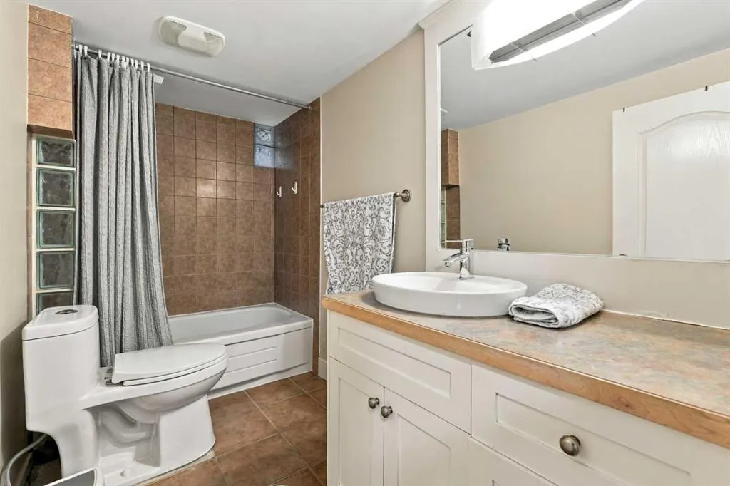 137 Lissington Drive SW