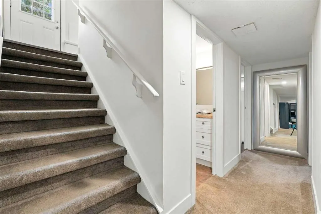 137 Lissington Drive SW