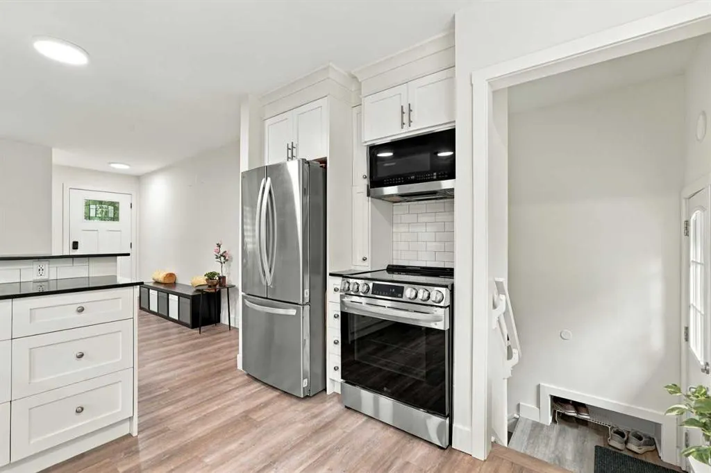 137 Lissington Drive SW