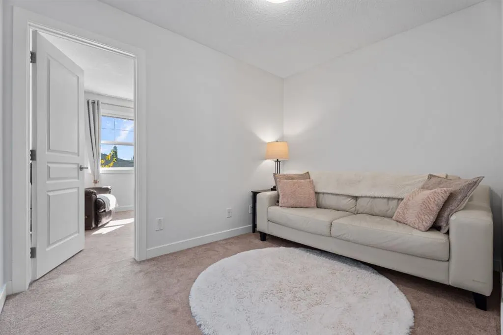 103 Panatella Road NW
