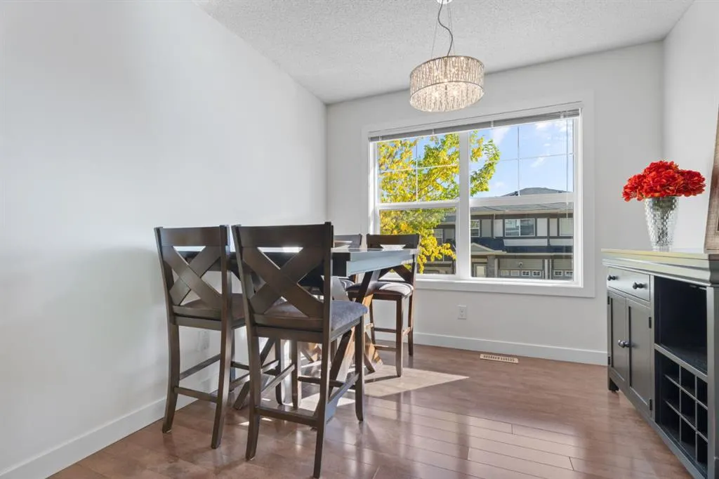 103 Panatella Road NW