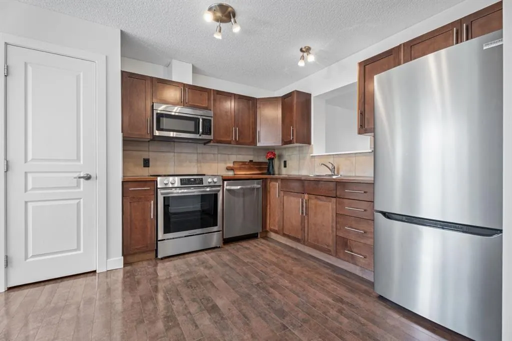 103 Panatella Road NW