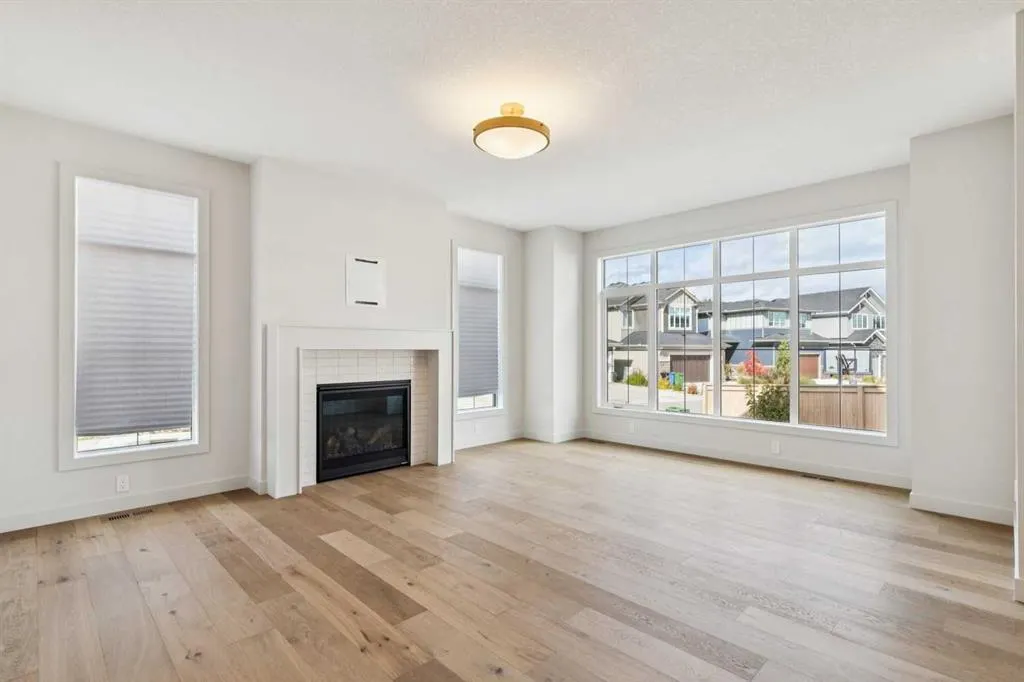 2 Rock Lake View NW