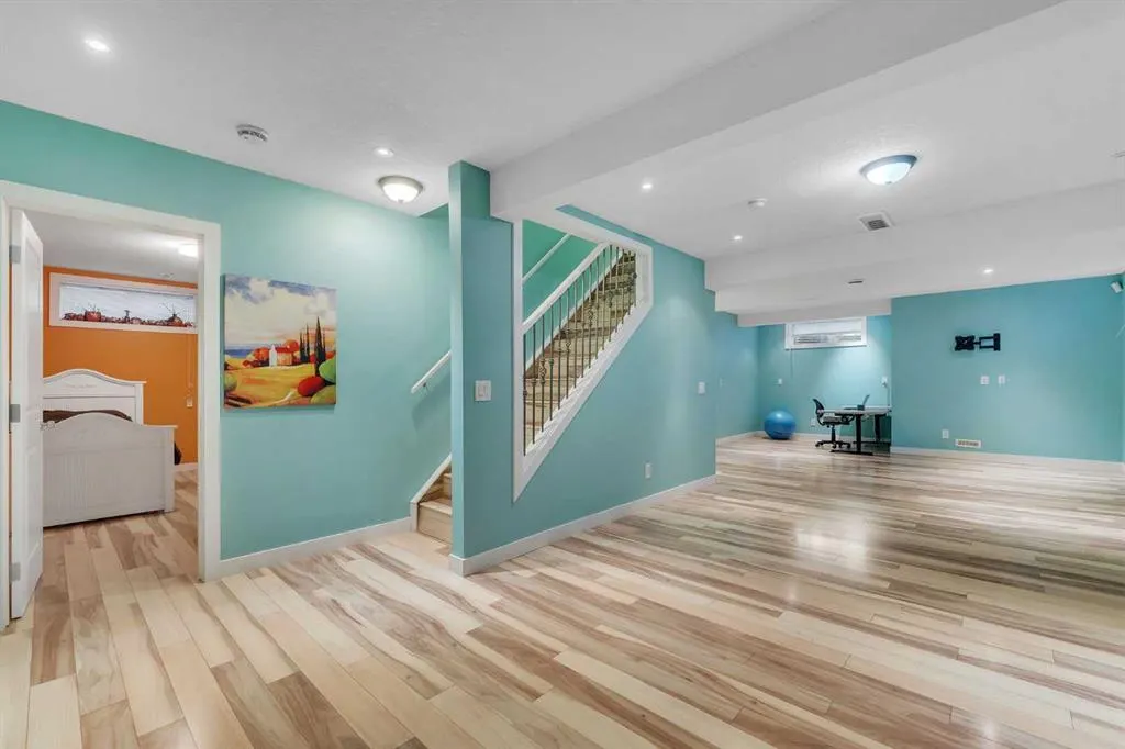 185 West Lakeview Drive