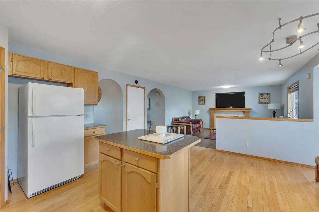 185 West Lakeview Drive