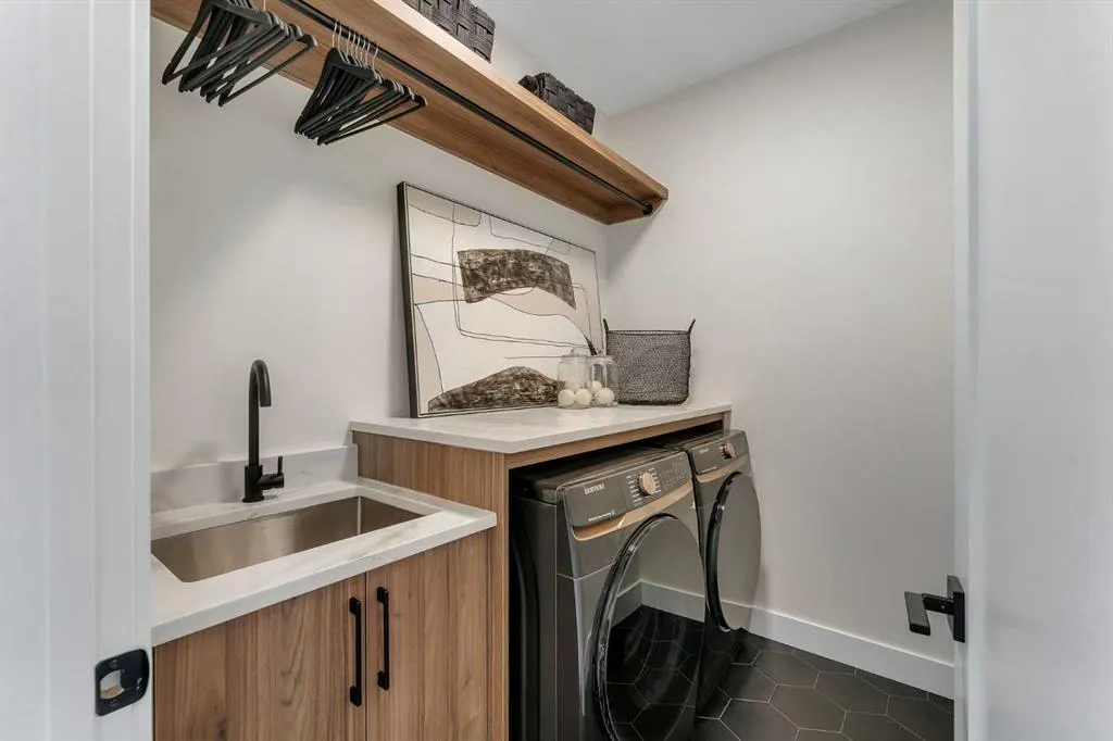 924 South Shore Terrace