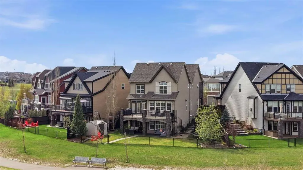 127 Marquis Grove SE
